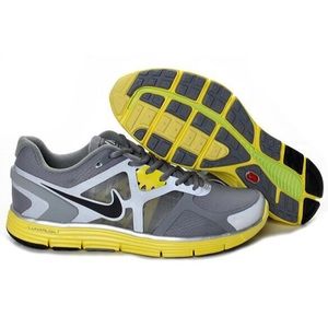 NIKE LunarGlide 3